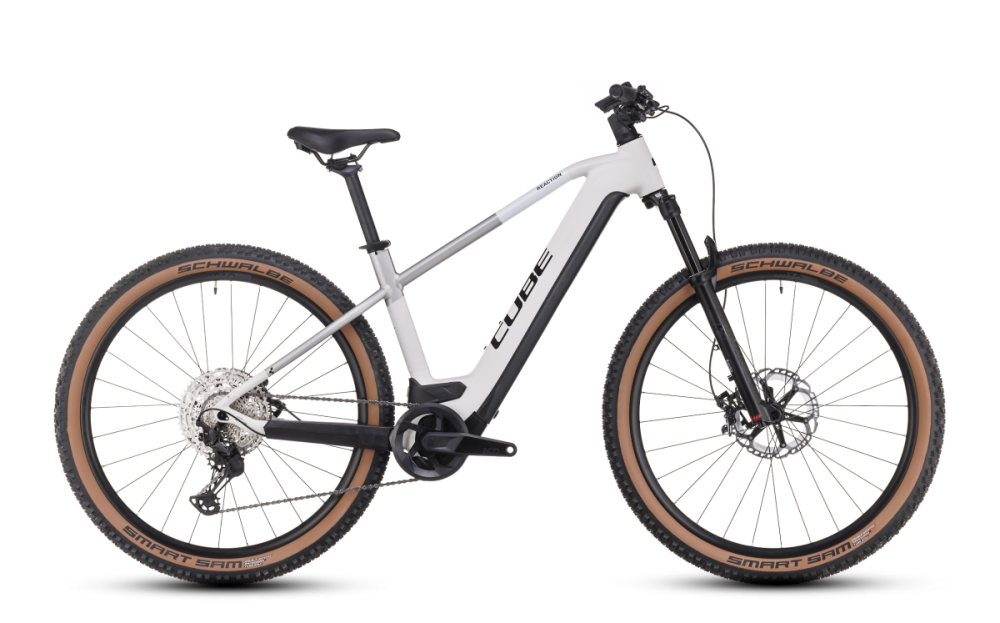 Cube Reaction Hybrid SLT 750